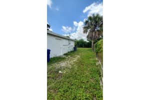 3740 NW 9th Street, Lauderhill, FL 33311 - MLS#R11100031