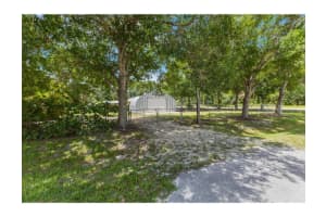 1125 41st Avenue, Vero Beach, FL 32960 - MLS#R11100063