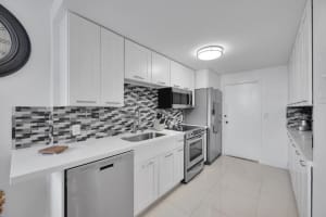 2860 S Ocean Boulevard 402, Palm Beach, FL 33480 - MLS#R11100105