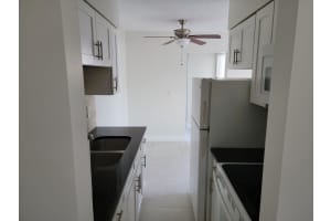 620 S Broadway 9, Lantana, FL 33462 - MLS#R11100113