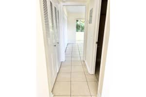 40 Windsor B 40, West Palm Beach, FL 33417 - MLS#R11100200