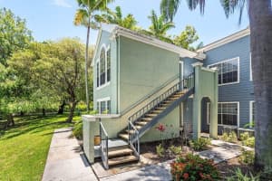 1000 Crystal Way J, Delray Beach, FL 33444 Sold 08/22/25