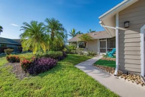 5064 El Claro Circle, West Palm Beach, FL 33415 Sold 07/21/25