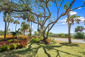 9909 S Indian River Drive, Fort Pierce, FL 34982 Sold 07/15/25