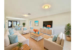 9890 Pecan Tree Drive, Boynton Beach, FL 33436 - MLS#R11100332