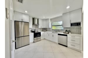 9890 Pecan Tree Drive, Boynton Beach, FL 33436 - MLS#R11100332