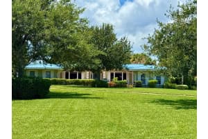 2715 S Indian River Drive, Fort Pierce