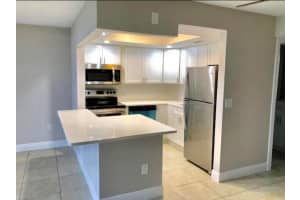 2936 Lake Shore Drive 107, Riviera Beach, FL 33404 - MLS#R11100355