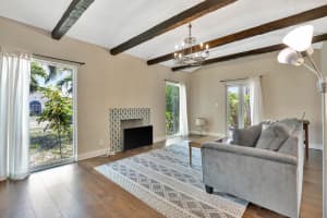 638 38th Street, West Palm Beach, FL 33407 Sold 08/28/25