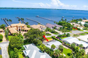 804 Se Riverside Drive, Stuart, Fl 34994, Stuart