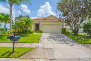 758 Carriage Lake Way, Vero Beach, FL 32968 - MLS#R11100484