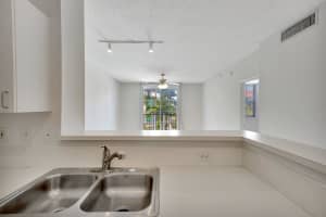 720 S Sapodilla Avenue 303, West Palm Beach, FL 33401 - MLS#R11100625