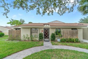 241 Meadows Drive 241, Boynton Beach