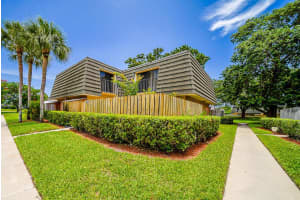 3321 33rd Way, West Palm Beach, FL 33407 Sold 07/21/25