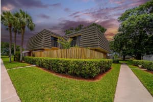 3321 33rd Way, West Palm Beach, FL 33407 Sold 07/21/25