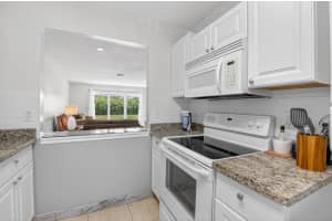 13984 Via Flora B, Delray Beach, FL 33484 - MLS#R11100662