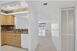 6112 Huntwick Terrace 106, Delray Beach, FL 33484 - MLS#R11100689