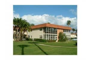 5 Vista Palm Lane 105, Vero Beach