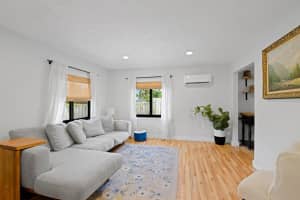 1561 NE 33rd Street, Oakland Park, FL 33334 Sold 11/03/25