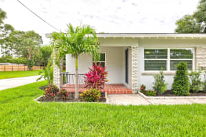 1004 Boston Avenue, Fort Pierce, FL 34950 - MLS#R11100829