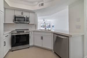 815 W Boynton Beach Boulevard 12-106, Boynton Beach