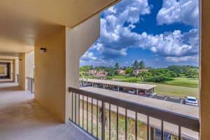 5390 Woodland Lakes Drive 305, Palm Beach Gardens, FL 33418 - MLS#R11100875
