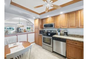 3186 Via Poinciana 114, Lake Worth, FL 33467 - MLS#R11100921