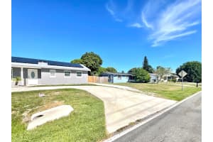 409 NE Oleander Avenue, Port Saint Lucie, FL 34952 - MLS#R11100931