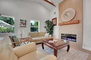 950 York Street, West Palm Beach, FL 33401 Sold 11/05/25