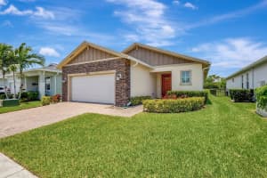 556 SE Mulberry Way, Port Saint Lucie, FL 34984 - MLS#R11101050
