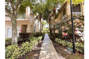 117 Lighthouse Circle J, Tequesta