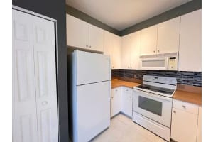 117 Lighthouse Circle J, Tequesta, FL 33469 - MLS#R11101078