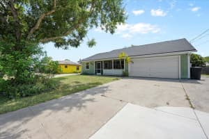 6015 Raintree Trl, Fort Pierce, FL 34982 - MLS#R11101121