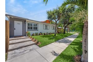 1303 NW 2nd Street, Delray Beach, FL 33444 Sold 09/22/25