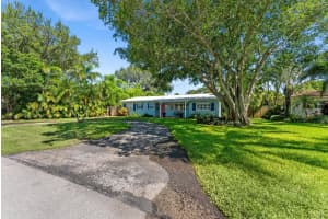114 NE 11th Street, Delray Beach, FL 33444 - MLS#R11101131