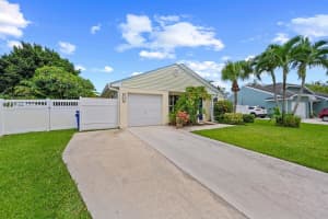 1172 Grandview Circle, Royal Palm Beach, FL 33411 - MLS#R11101189