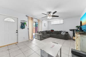 111 Springdale Circle, Palm Springs, FL 33461 - MLS#R11101207