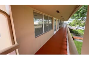 126 Bedford E E, West Palm Beach, FL 33417 - MLS#R11101232