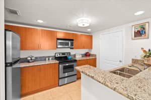 158 SW Peacock Boulevard 30-105, Port Saint Lucie, FL 34986 - MLS#R11101262