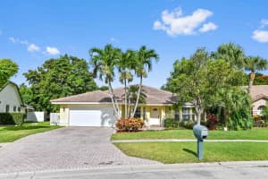 7530 Briar Cliff Circle, Lake Worth, FL 33467 Sold 07/29/25