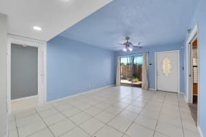612 Executive Center Drive 106, West Palm Beach, FL 33401 - MLS#R11101274