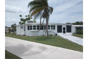 5 Santa Fe Lane, Port Saint Lucie, FL 34952 - MLS#R11101285