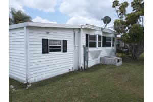 5 Santa Fe Lane, Port Saint Lucie, FL 34952 - MLS#R11101285