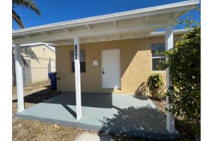 824 W 5th Street, Riviera Beach, FL 33404 Sold 08/29/25