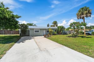 1157 NW 14th Terrace, Stuart, FL 34994 - MLS#R11101301