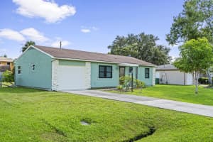 849 SE Celtic Avenue, Port Saint Lucie, FL 34983 - MLS#R11101384