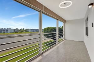 3075 Guildford E, Boca Raton