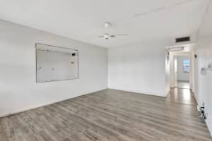 3075 Guildford E, Boca Raton, FL 33434 - MLS#R11101505