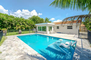 450 NE 38th Street, Boca Raton, FL 33431 Sold 08/05/25