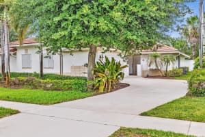 52 Lariat Circle, Boca Raton, FL 33487 - MLS#R11101542